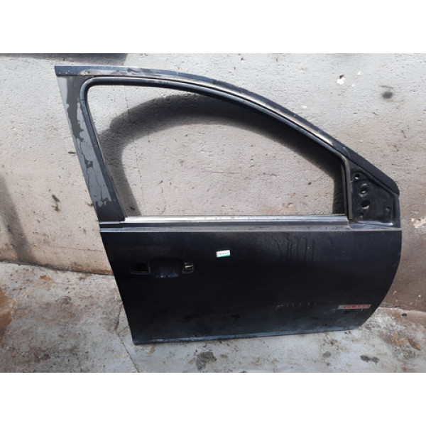 Porta Dianteira Direita Fiesta 2012 (preto) C/ Detalhes