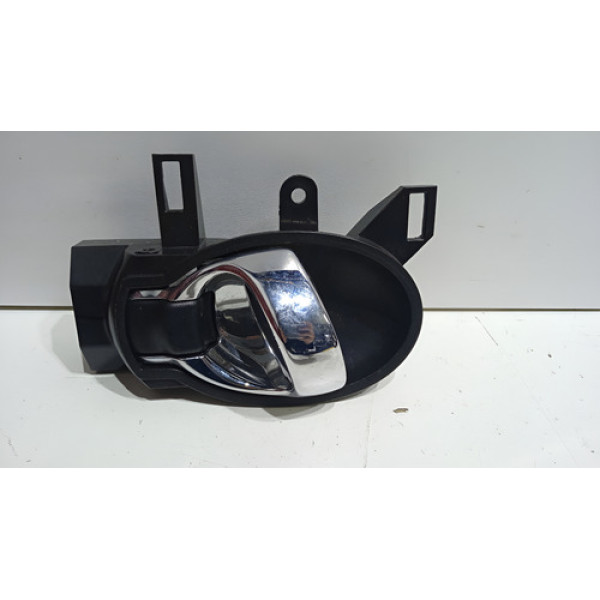 Maçaneta Interna Porta Direita Nissan Versa 2017 