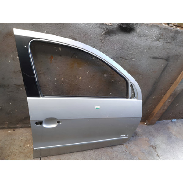Porta Dianteira Direita Gol 1.0 2011 (prata) C/ Detalhes