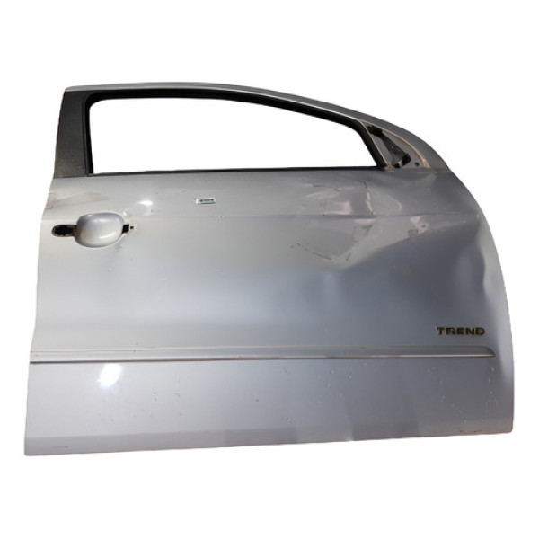 Porta Dianteira Direita Voyage 2012 (prata) C/ Detalhes