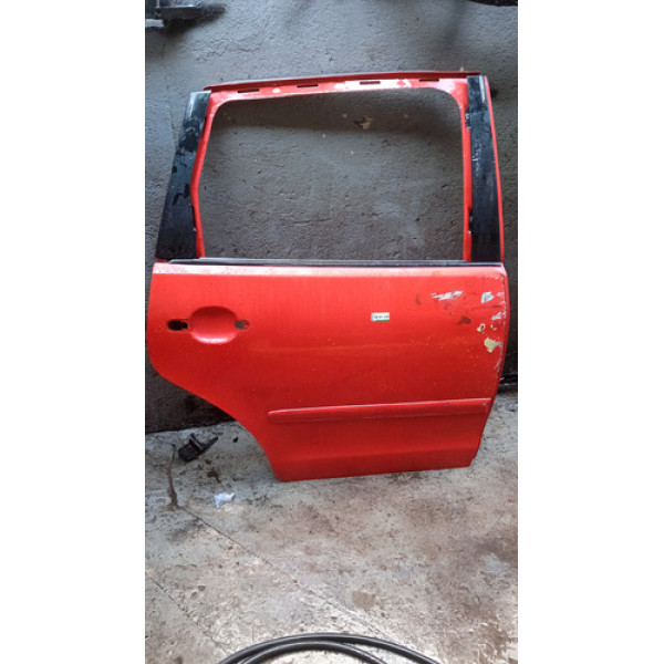 Porta Traseira Direita Polo 2004 (vermelho) C/detalhes