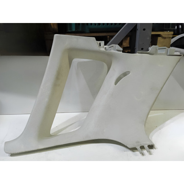 Moldura Coluna T/e Volkswagen Polo 2003 6q4867287a