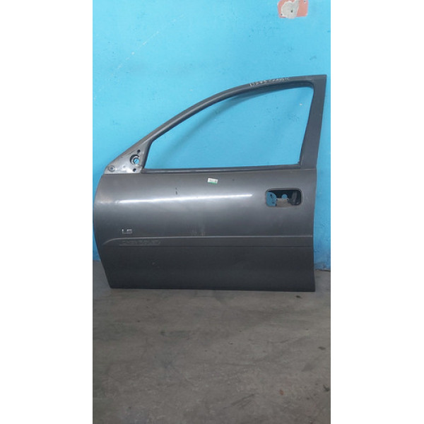 Porta Dianteira Esquerda Clássic Ls 2015 (cinza) C/detalhes