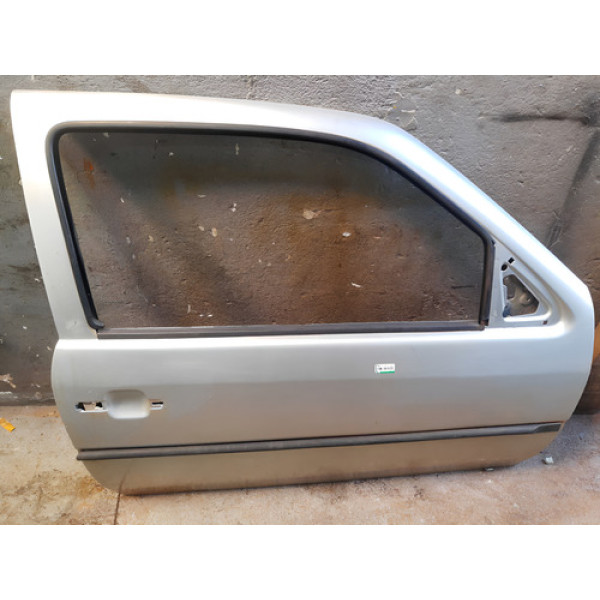 Porta Dianteira Direita Gol 2002 (prata) C/ Detalhes