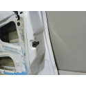 Porta Dianteira Direita Corsa Sedan 2002 (branco)  C/detalhe