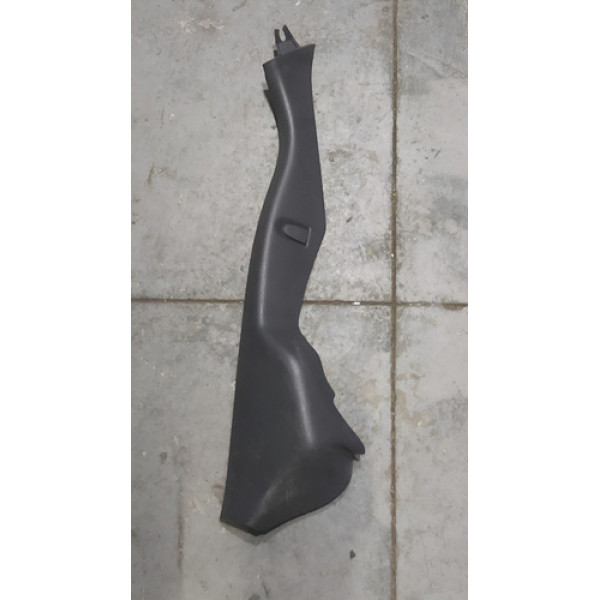 Moldura Lateral Banco Traseira Direita  Polo 2004 6q5867766