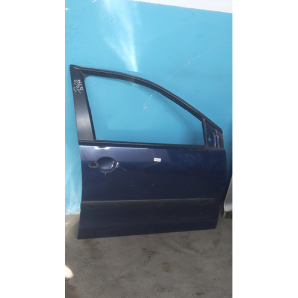 Porta Dianteira Direita Polo Sedan 2004 (azul) C/ Detalhes