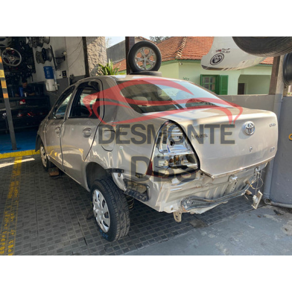 Traseira Com Teto Toyota Etios Sedan 1.5 2017 Retirada Peças