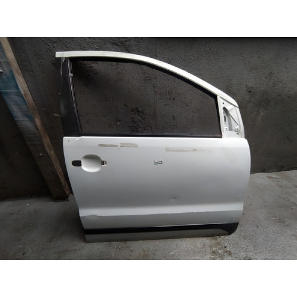 Porta Dianteira Direita Fox Track 2017 (branca) C/ Detalhes