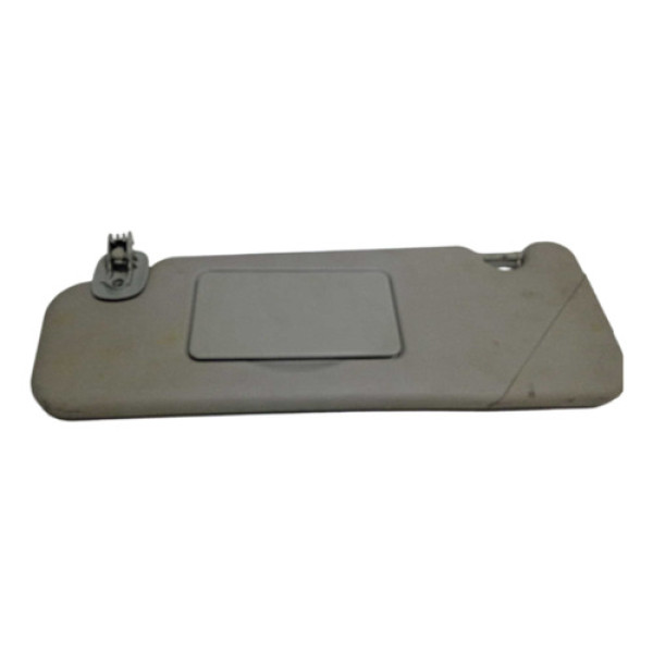 Quebra Sol Dianteiro Esquerdo Renault Duster 2017 8200607896